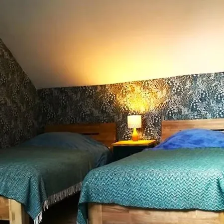 Maison A Avec Jardin Pour 4 Personnes - Fr-1-510-101